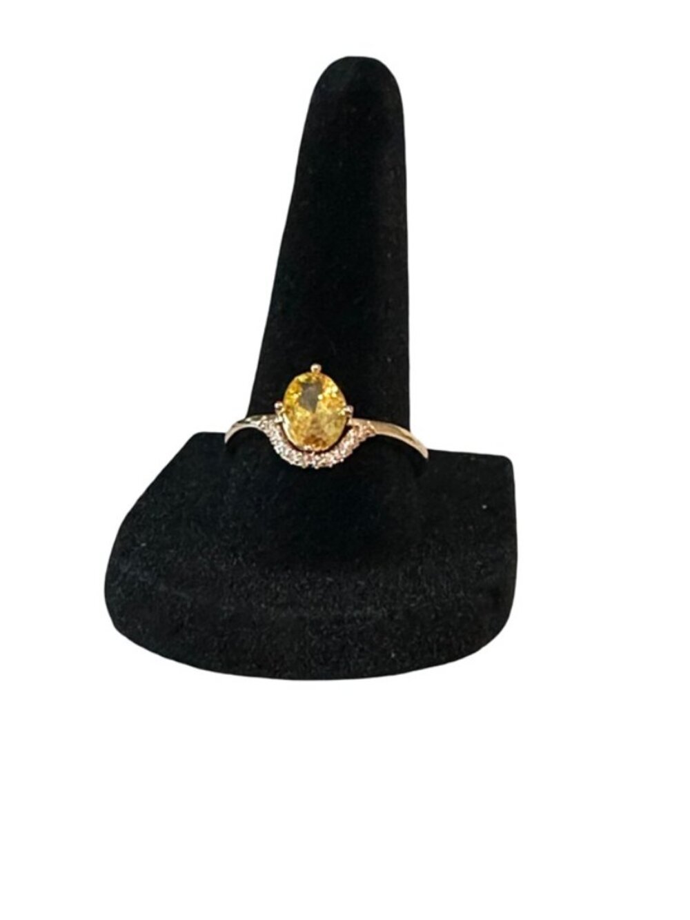 ✨ ELEGANT Gold Oval Halo Ring - Size 7.75 ✨  NWOT